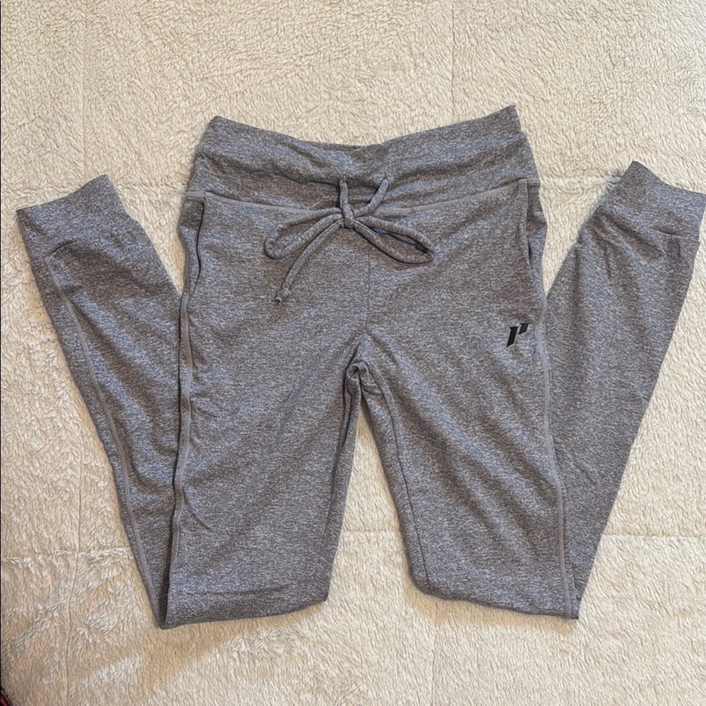 1st Phorm Scrunch Butt Gray Jogger Pants